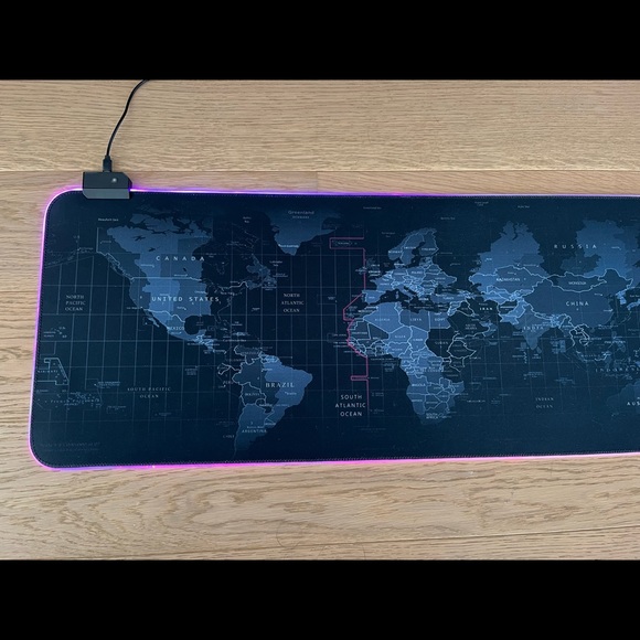 LED light up World Map Mouse Pad - Picture 2 of 12